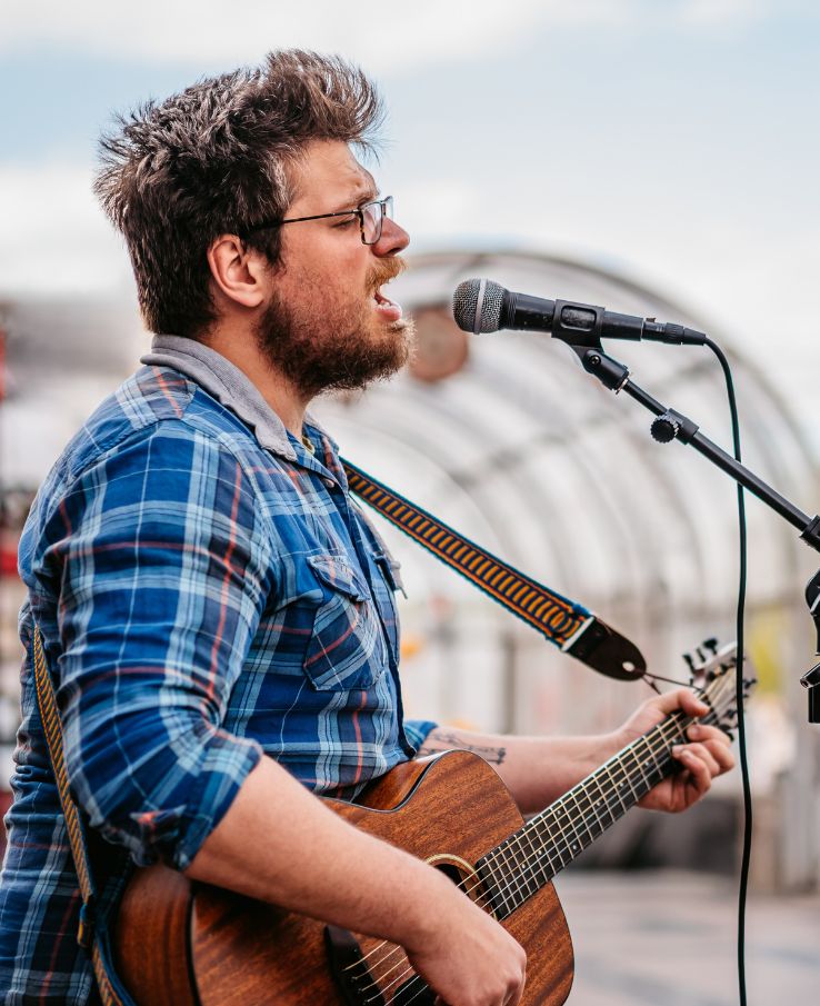 Listen to acoustical performances from a variety of up-and-coming Nashville area artists and student musicians during the Tennessee Tulip Festival near Murfreesboro, TN